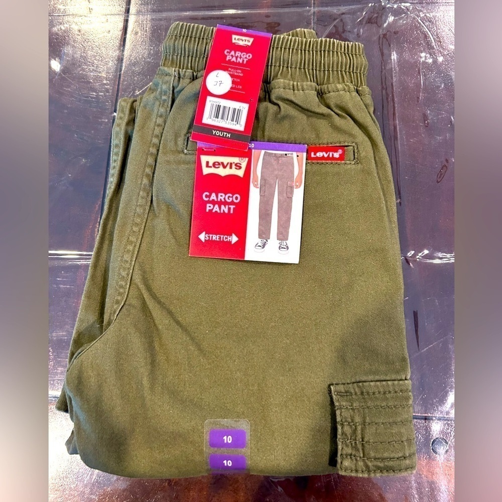 Bag006. NWT Levi’s Olive Green Cargo Pants 10 Boys